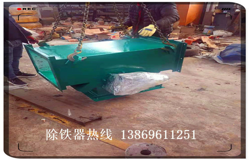 管道式永磁自卸式除鐵器，新疆管道式永磁自動除鐵器方案_遠力新疆管道式永磁自動除鐵器方案安裝示意圖型12000高斯_可定制工作原理